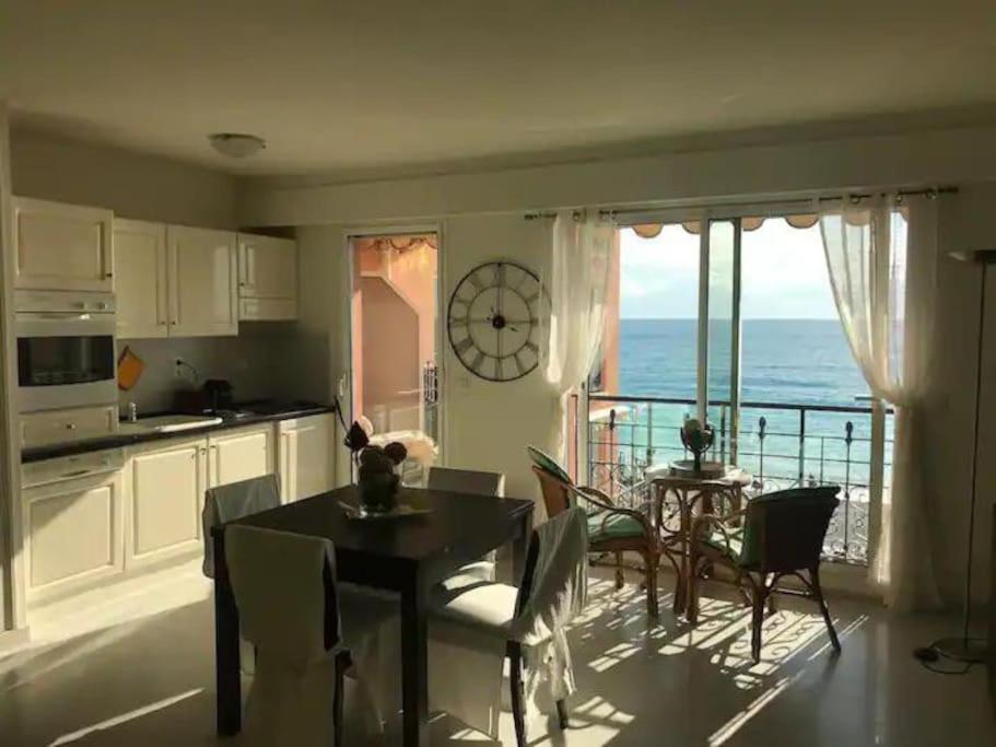 Victoria Bilocale Centro Citta E Vista Mare Menton Exterior foto